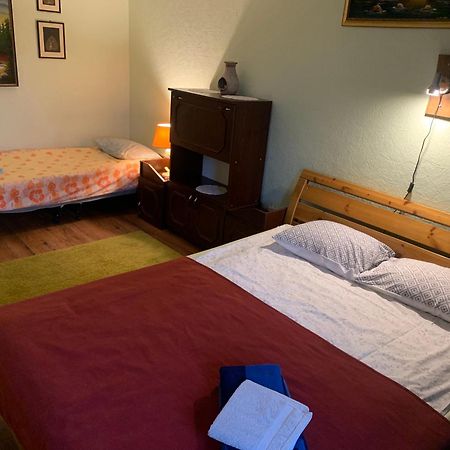 K84, Nice 2- Bedroom Apartment - 2 Big Beds 1 Single Bed Tartu Esterno foto