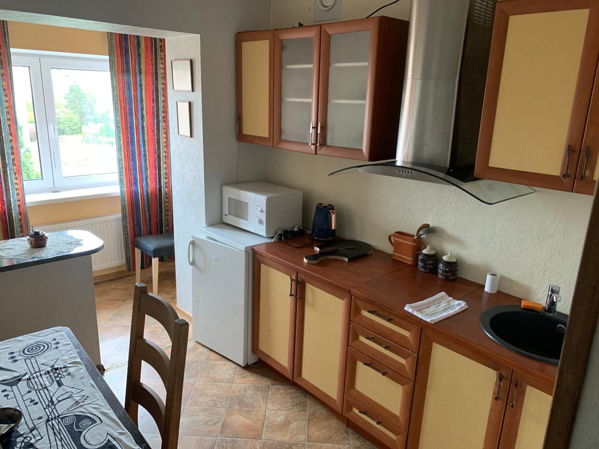 K84, Nice 2- Bedroom Apartment - 2 Big Beds 1 Single Bed Tartu Esterno foto