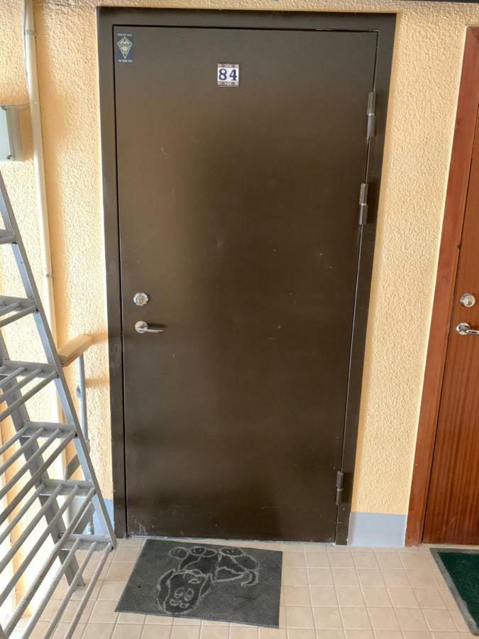 K84, Nice 2- Bedroom Apartment - 2 Big Beds 1 Single Bed Tartu Esterno foto